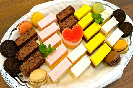 プティケーキ＆マカロン